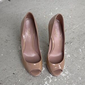 Gucci patent leather nude peep toe heels